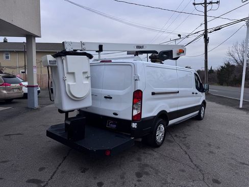 Used 2023 Ford Transit 250 Low Roof RWD image 8
