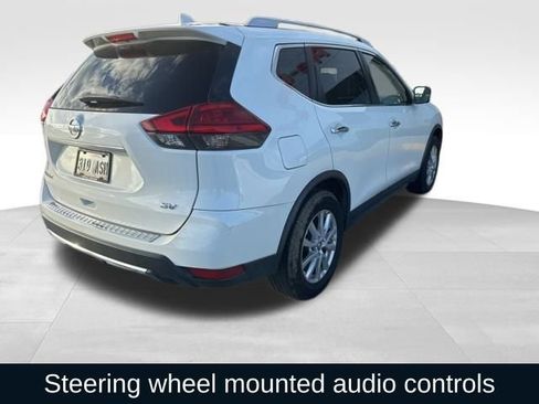 Used 2017 Nissan Rogue SV image 6