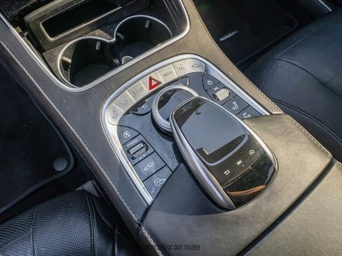 Used 2020 Mercedes-Benz S 560 Sedan image 23