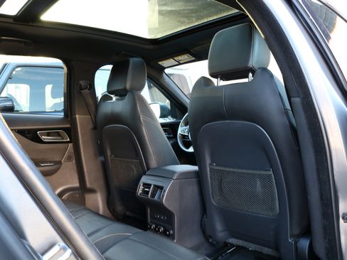 Used 2019 Jaguar F-PACE S image 44