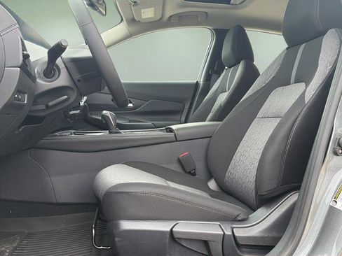 New 2026 Nissan Sentra SV w/ SV Convenience Package FWD image 22