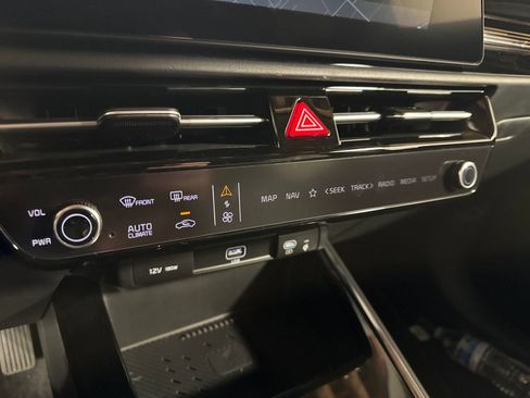 New 2026 Kia Niro Wind w/ Wind Preserve Package FWD image 18