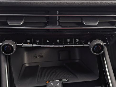 New 2026 Chevrolet Traverse LT w/ Driver Confidence Package image 24