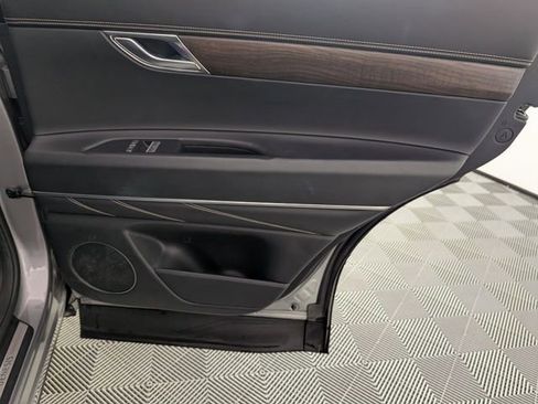 Used 2024 Genesis GV80 2.5T image 33