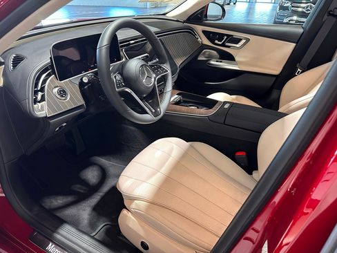 New 2026 Mercedes-Benz E 350 4MATIC Sedan image 7