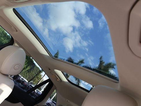 Used 2022 Mercedes-Benz GLC 300 image 19