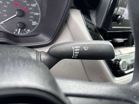Used 2024 Toyota Corolla LE FWD image 24