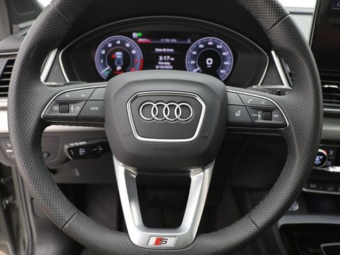 Used 2024 Audi Q5 e Premium Plus w/ Premium Plus Package image 16
