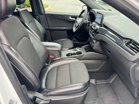 Used 2023 Ford Escape ST-Line Select AWD/4WD image 21
