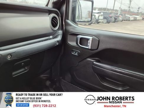 Used 2023 Jeep Gladiator Sport image 8