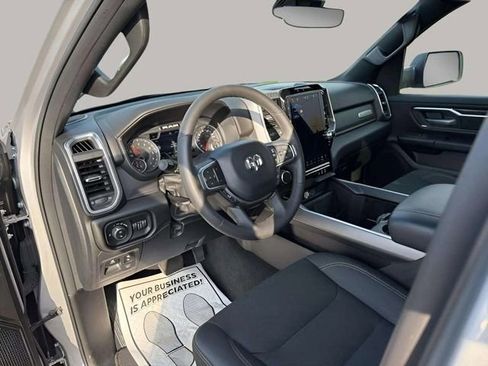 Used 2025 RAM 1500 Big Horn AWD/4WD image 10