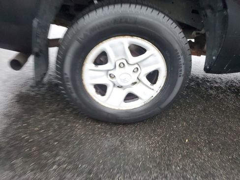 Used 2012 Toyota Tundra 4x4 Double Cab image 10