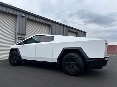 Used 2024 Tesla Cybertruck Cyberbeast image 9