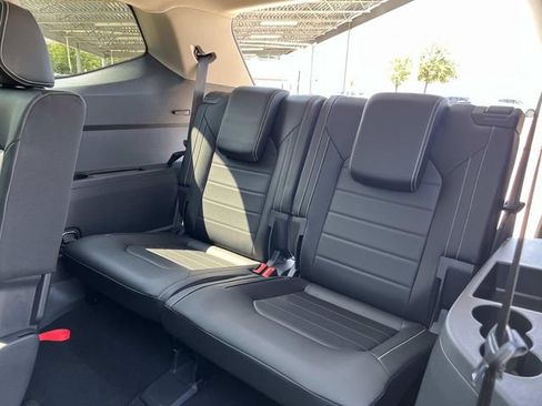 New 2025 Volkswagen Atlas SEL image 24