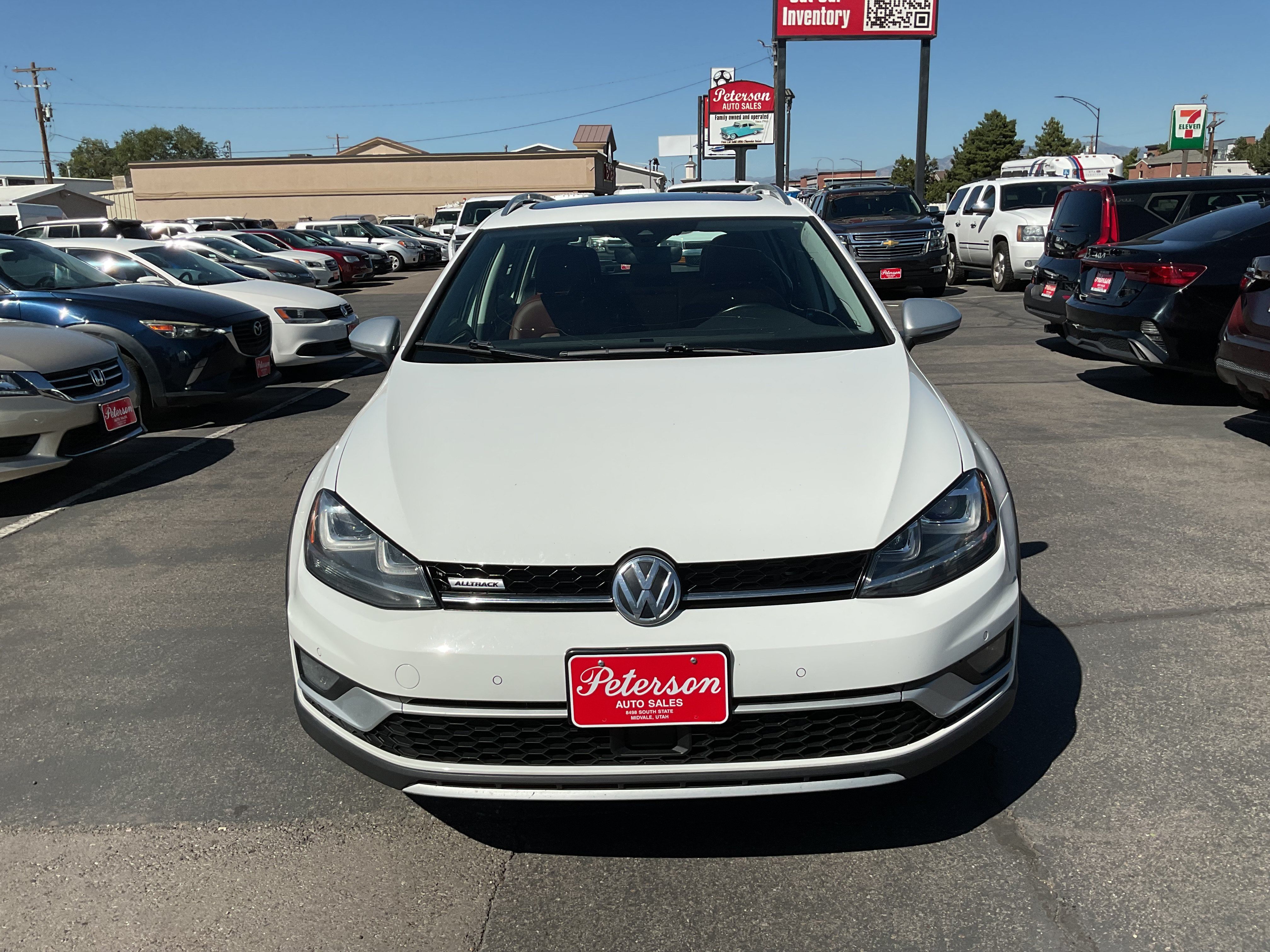 Used 2017 Volkswagen Golf Alltrack SEL AWD/4WD image 3