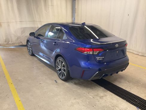 Used 2021 Toyota Corolla XSE FWD image 3