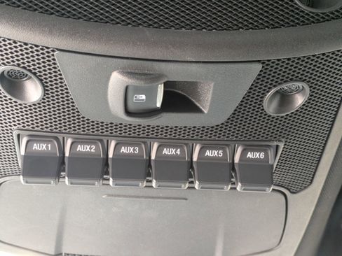 Certified 2018 Ford F150 Raptor w/ Equipment Group 802A Luxury image 29