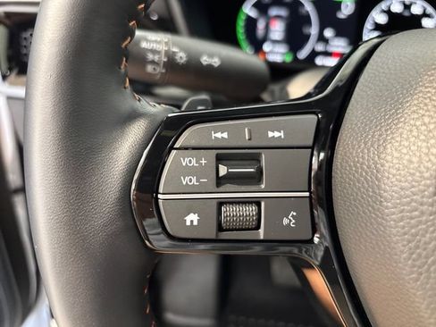 Certified 2025 Honda CR-V Sport Touring image 7