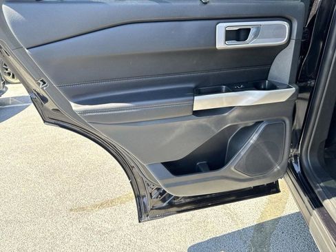 Used 2022 Ford Explorer Limited w/ Equipment Group 301A image 44