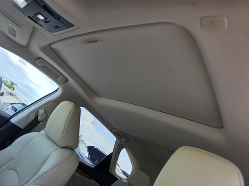Used 2020 Lexus RX 350L FWD w/ Premium Package image 8