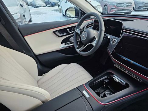 Used 2025 Mercedes-Benz E 450 E 450 image 11