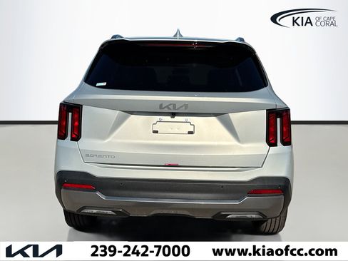 New 2026 Kia Sorento S w/ S Panoramic Sunroof Package image 4