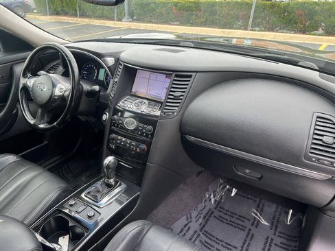 Used 2014 INFINITI QX70 AWD w/ Premium Package image 25