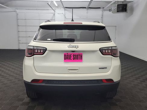 Used 2019 Jeep Compass Latitude w/ Popular Equipment Group image 4