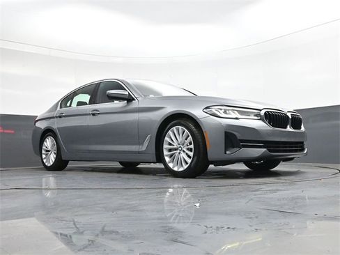 Used 2023 BMW 530i xDrive image 26