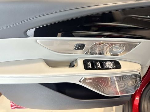 New 2026 Lincoln Nautilus Reserve image 8