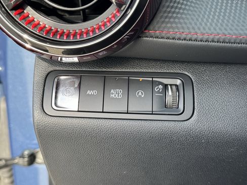 Used 2025 Chevrolet Equinox RS w/ Convenience Package III image 29