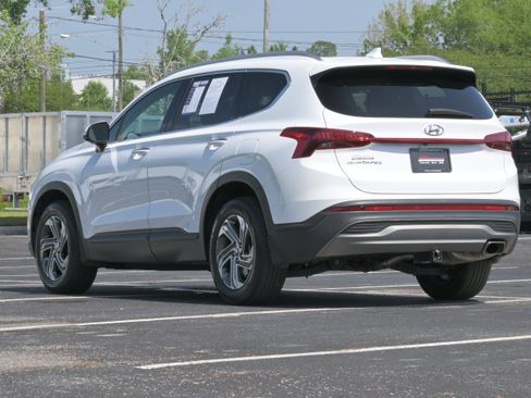 Used 2023 Hyundai Santa Fe SEL FWD image 3