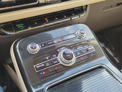 Certified 2023 Lincoln Nautilus FWD image 27