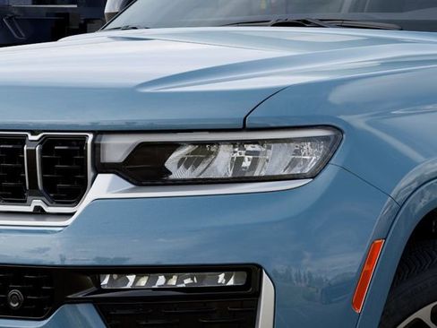 New 2026 Jeep Grand Cherokee Summit image 10