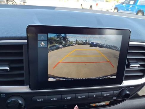 New 2026 Hyundai Venue SE image 27