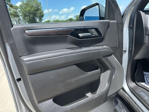 Certified 2025 Chevrolet Tahoe LT AWD/4WD image 7