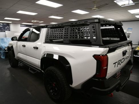 Used 2026 Toyota Tacoma TRD Pro AWD/4WD image 6