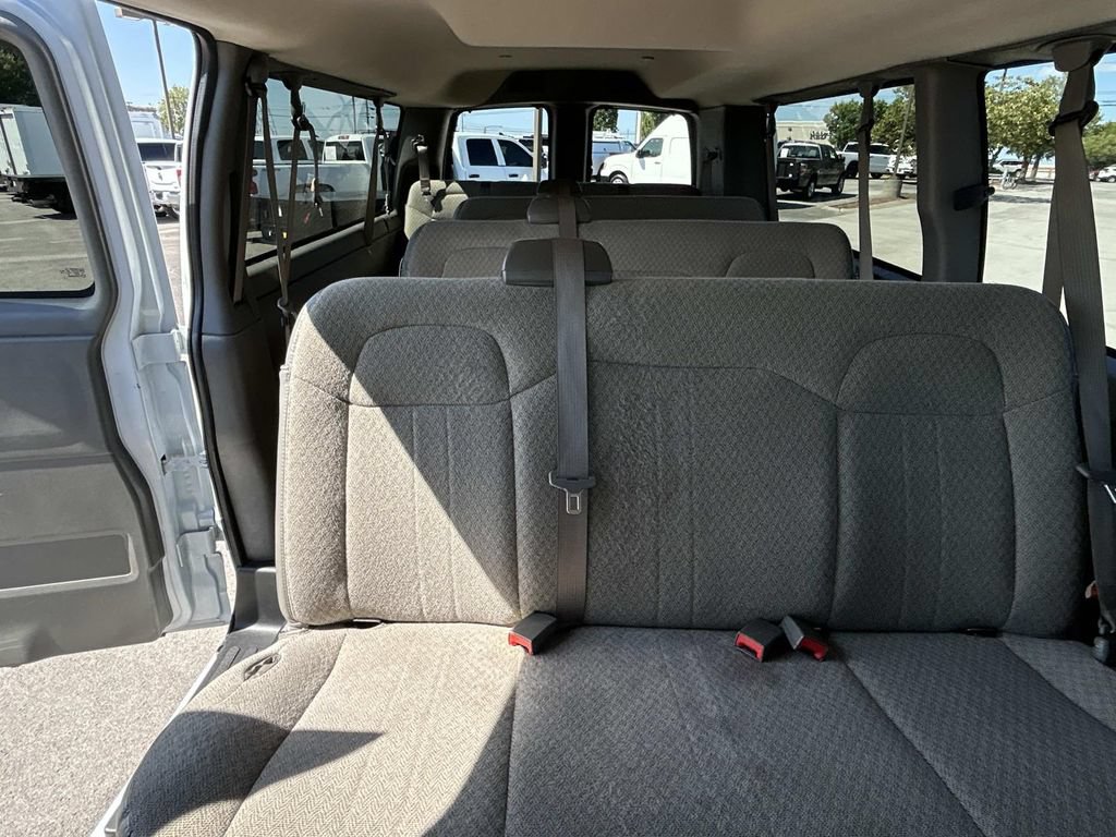 Used 2025 GMC Savana 3500 LT w/ LT Preferred Equipment Group RWD image 24