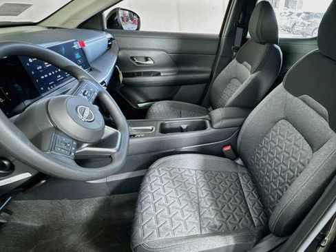 New 2026 Nissan Kicks SV AWD/4WD image 17