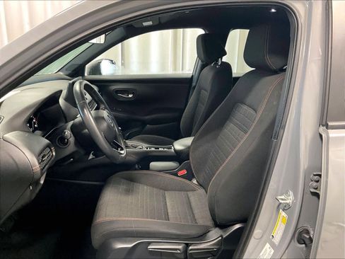 Used 2025 Honda HR-V Sport image 10