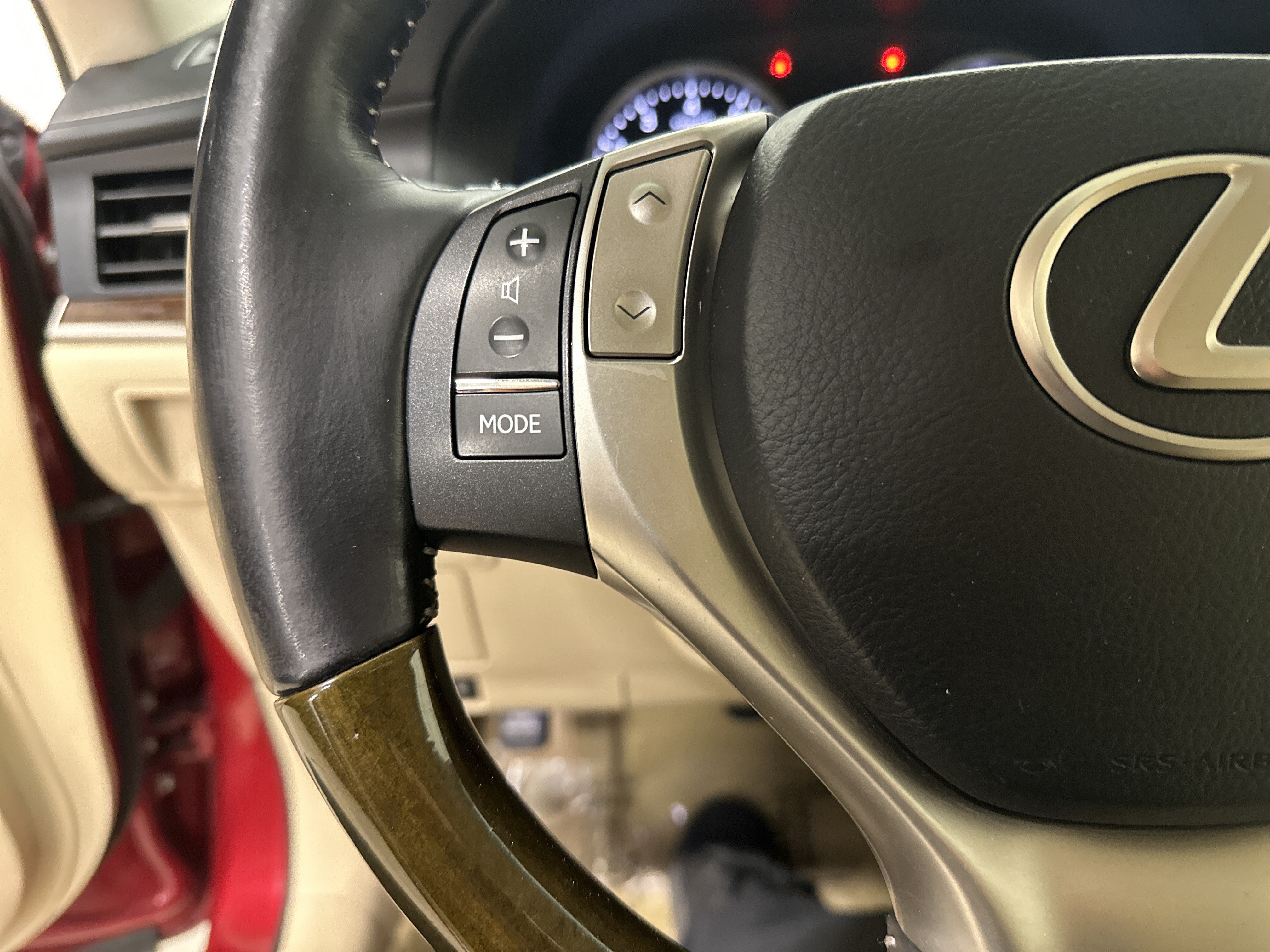 Used 2015 Lexus ES 350 w/ Premium Package FWD image 19