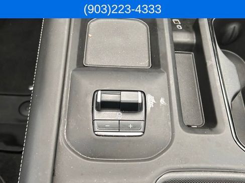 Used 2025 GMC Sierra 2500 AT4X AWD/4WD image 34
