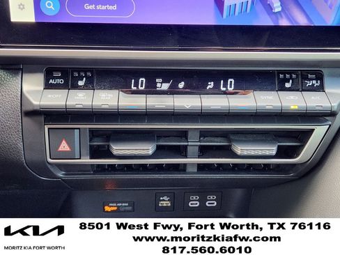 Used 2025 Toyota Camry XSE FWD image 18