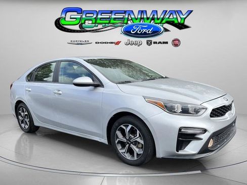 Used 2019 Kia Forte LXS FWD image 1