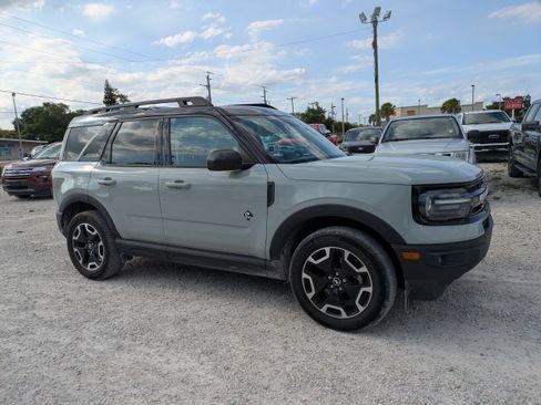 Used 2023 Ford Bronco Sport Outer Banks w/ Tech Package AWD/4WD image 2