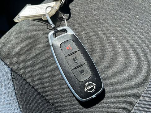 Used 2025 Nissan Versa SV FWD image 21