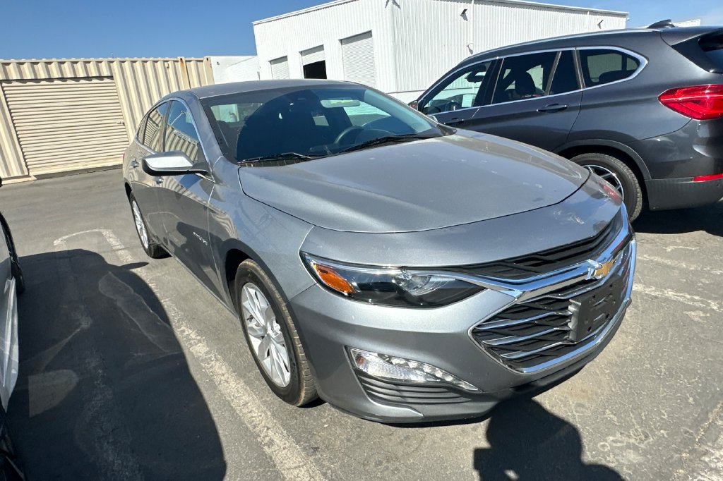 Used 2024 Chevrolet Malibu LT FWD image 2