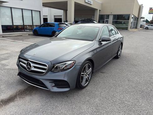 Used 2018 Mercedes-Benz E 400 E 400 4MATIC image 3