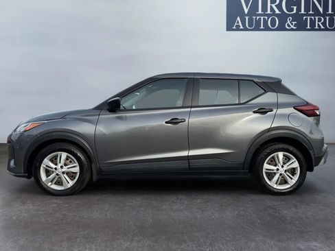 Used 2023 Nissan Kicks S image 3