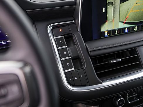 Used 2024 Chevrolet Tahoe Z71 w/ Off-Road Capability Package image 21